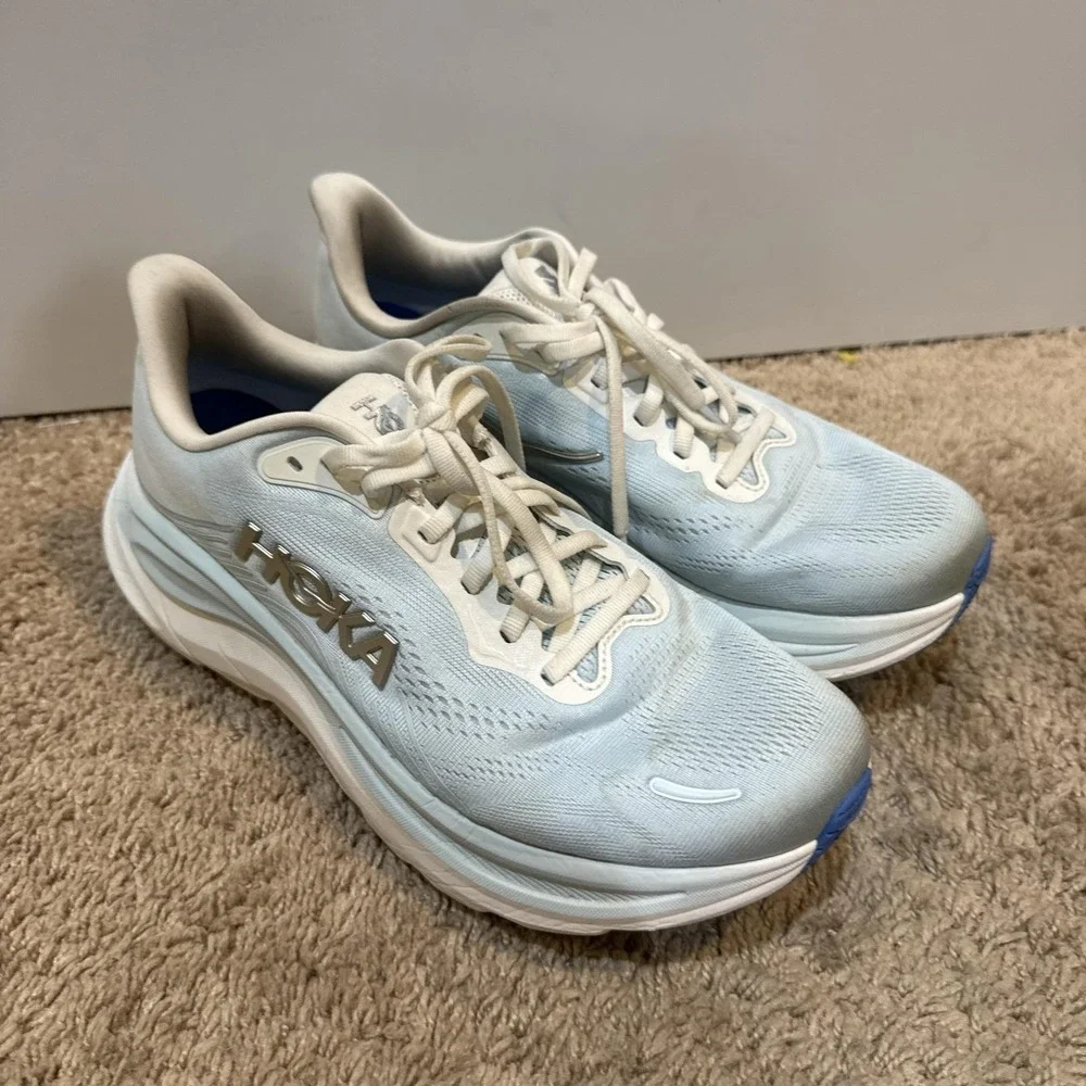 Hoka One One hoka one